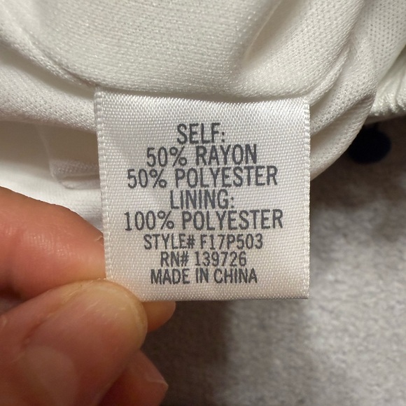 Mi Ami  White Floral Embroidered pom pom shorts with pockets Sz M - Picture 7 of 10